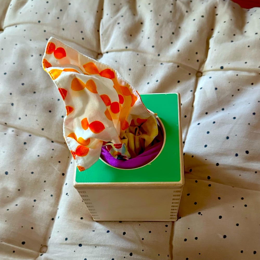Lovevery • Magic Tissue Box